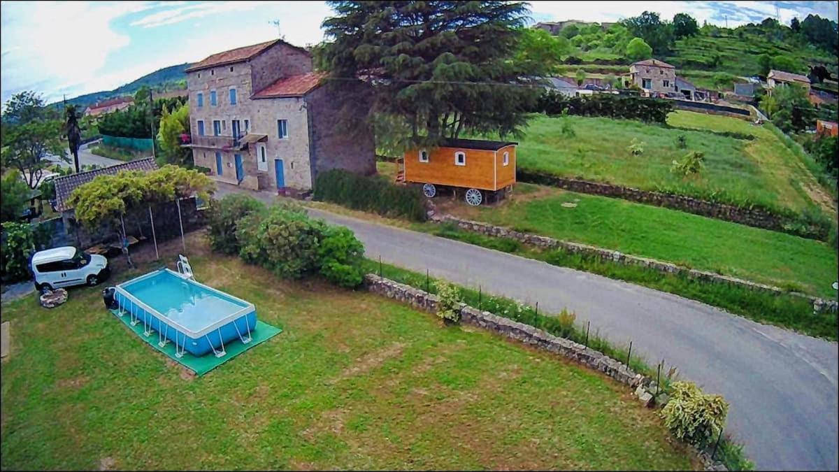 Hotel Roulotte De Charme Saint-Genest-de-Bauzon Esterno foto